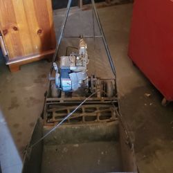 Front Throw Lawnmower