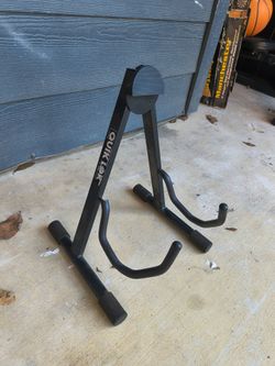 Guitar stand