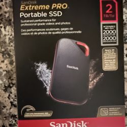 SanDisk 2TB Extreme PRO Portable SSD - Up to 2000MB/s - USB-C, USB 3.2 Gen