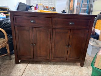 Dresser