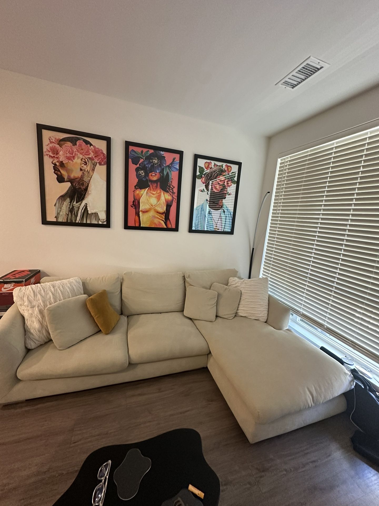 Valyou sofa - 9 ft Long