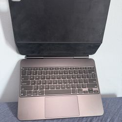 Apple - IPad Pro 13-inch Magic Keyboard