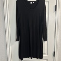 Like New- Softspun black knit long sleeve swing dress