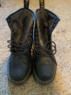 Doc Martens men size 11