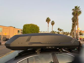 Thule cargo box