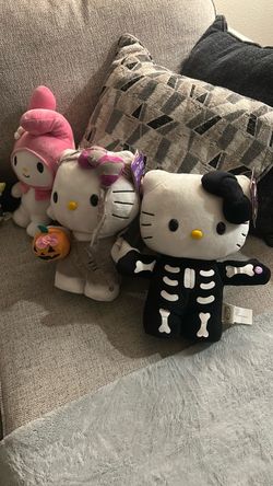 Hello kitty 2 steppers the rest of animals from Universal Studios