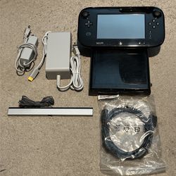 Nintendo Wii U Deluxe 32GB Black Console w/ Gamepad WUP-101 Cords