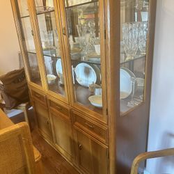 Thomasville China Cabinet 