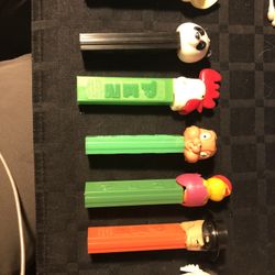 VINTAGE PEZ DISPENSERS