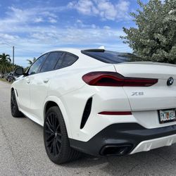 2021 BMW X6