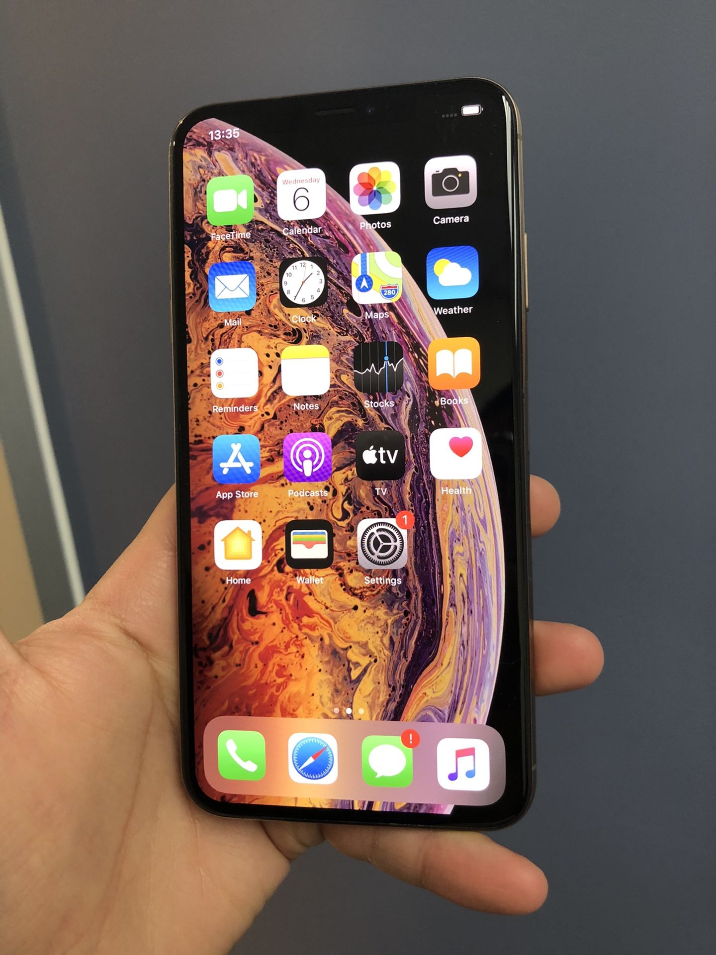 iPhone XS Max 64GB Factory Unlocked