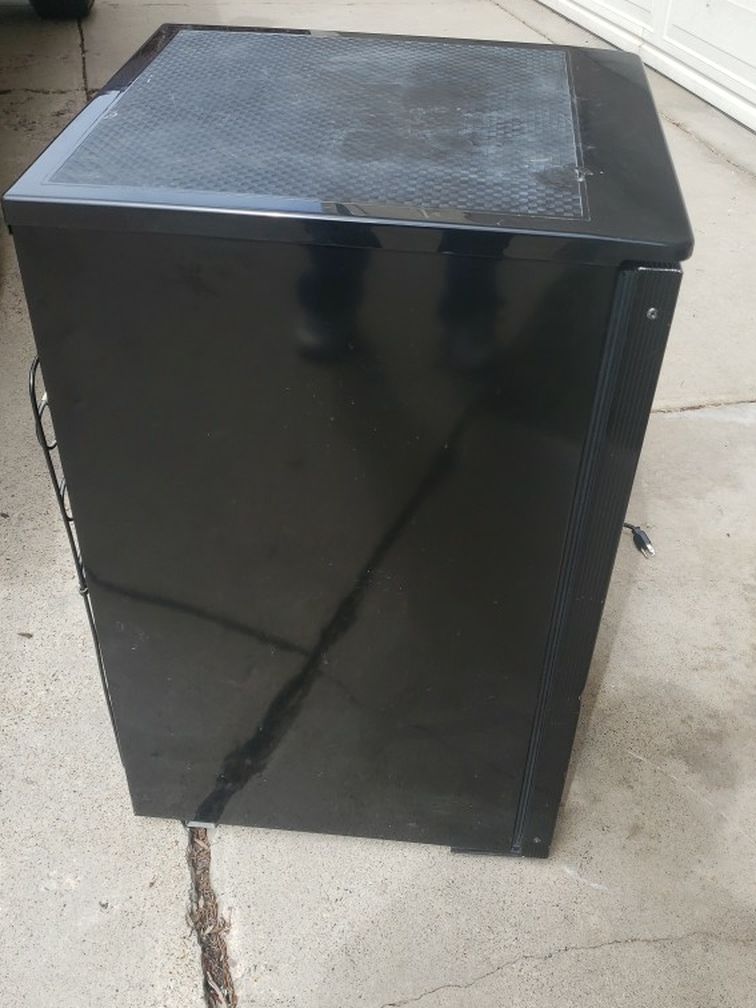 Does Not Work Wine Fridge Scrap Metal