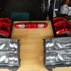 GMC 1500/2500 Head Center And Tail Light