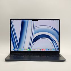 2022 Apple MacBook Air 13.6" M2 8C GPU 3.5GHz 8GB RAM 256GB SSD MLY33LL/A