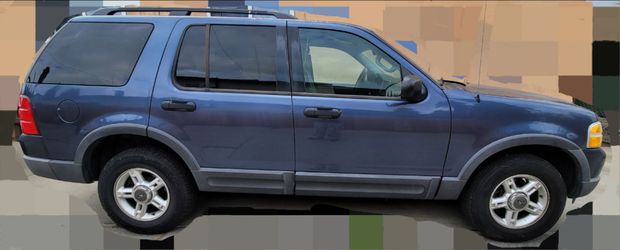 2003 Ford Explorer. READ DESCRIPTION THEN ASK, PLEASE