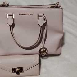 Mk Purse And Wallet 