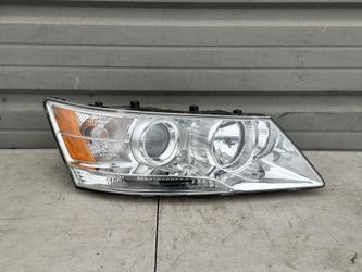 2009-2010 Hyundai Sonata Passenger Right Headlight