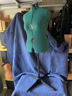 Adjustable Dress Form Mannequin with Stand
