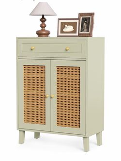 Shoe cabinet
