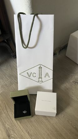 VCA Van Cleef & Arpels Suede Necklace Pendant Box And Bag