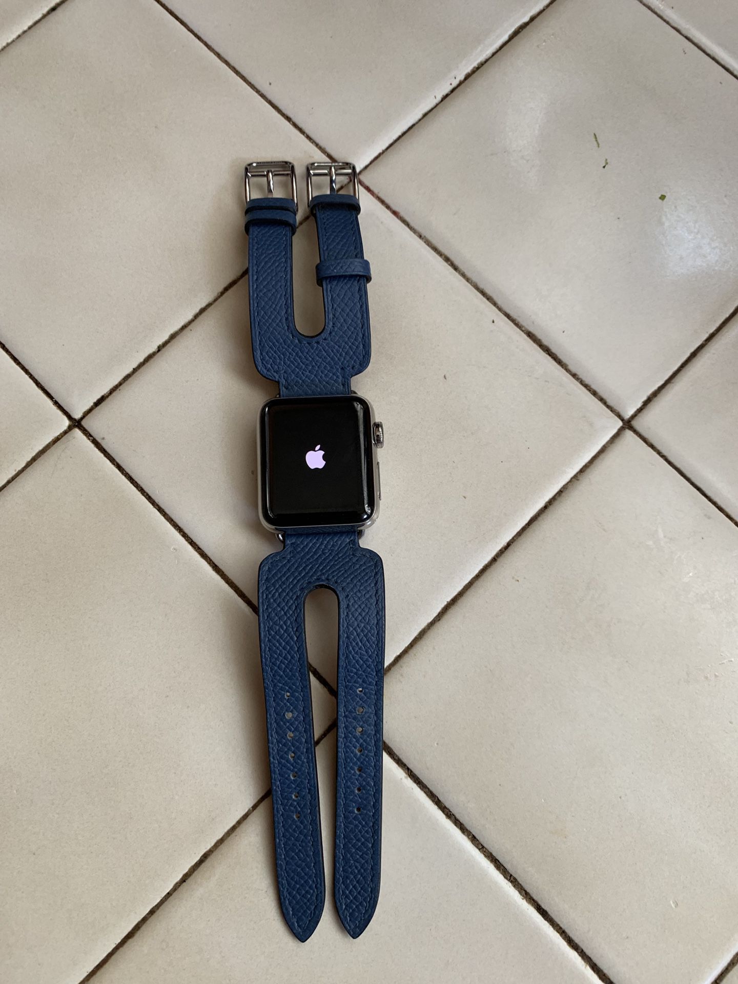 Apple Watch Series II w/ Hermès Dual Leather Band!