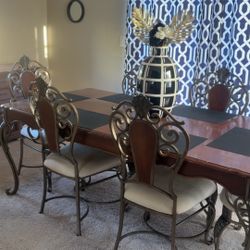 Dinning Room Table 