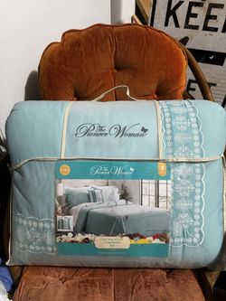 Pioneer Women Comforter