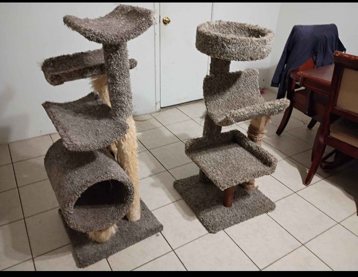 2 Cat Tress