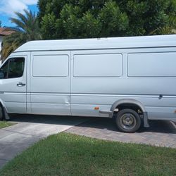 Sprinter Dually 2006 Won't Find Another Van Like This ! Delivery 🚚 Available! 