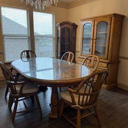 Beautiful 6-chair Dinning Table With China Cabinet 