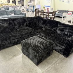 Sectional Sofa Set!