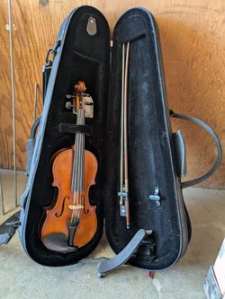 Acoustic Violin with Bow and Case