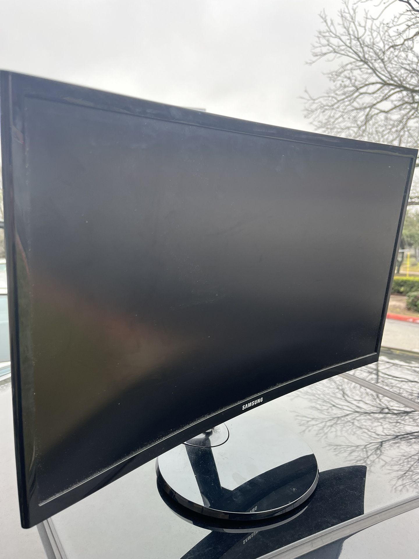 Samsung curved Monitor 22” LED