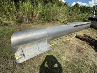 Center Pontoon With Transom