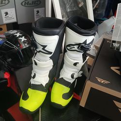 Off-road boots size 6 brand new special deal