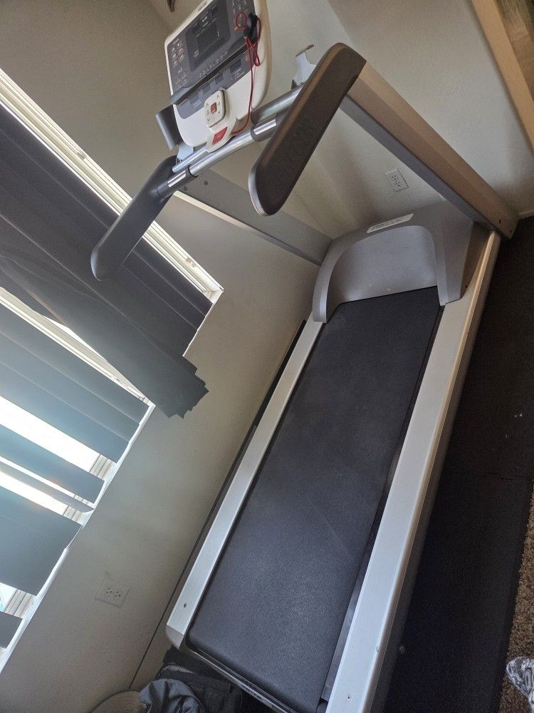 Precore TREADMILL Professional Grade