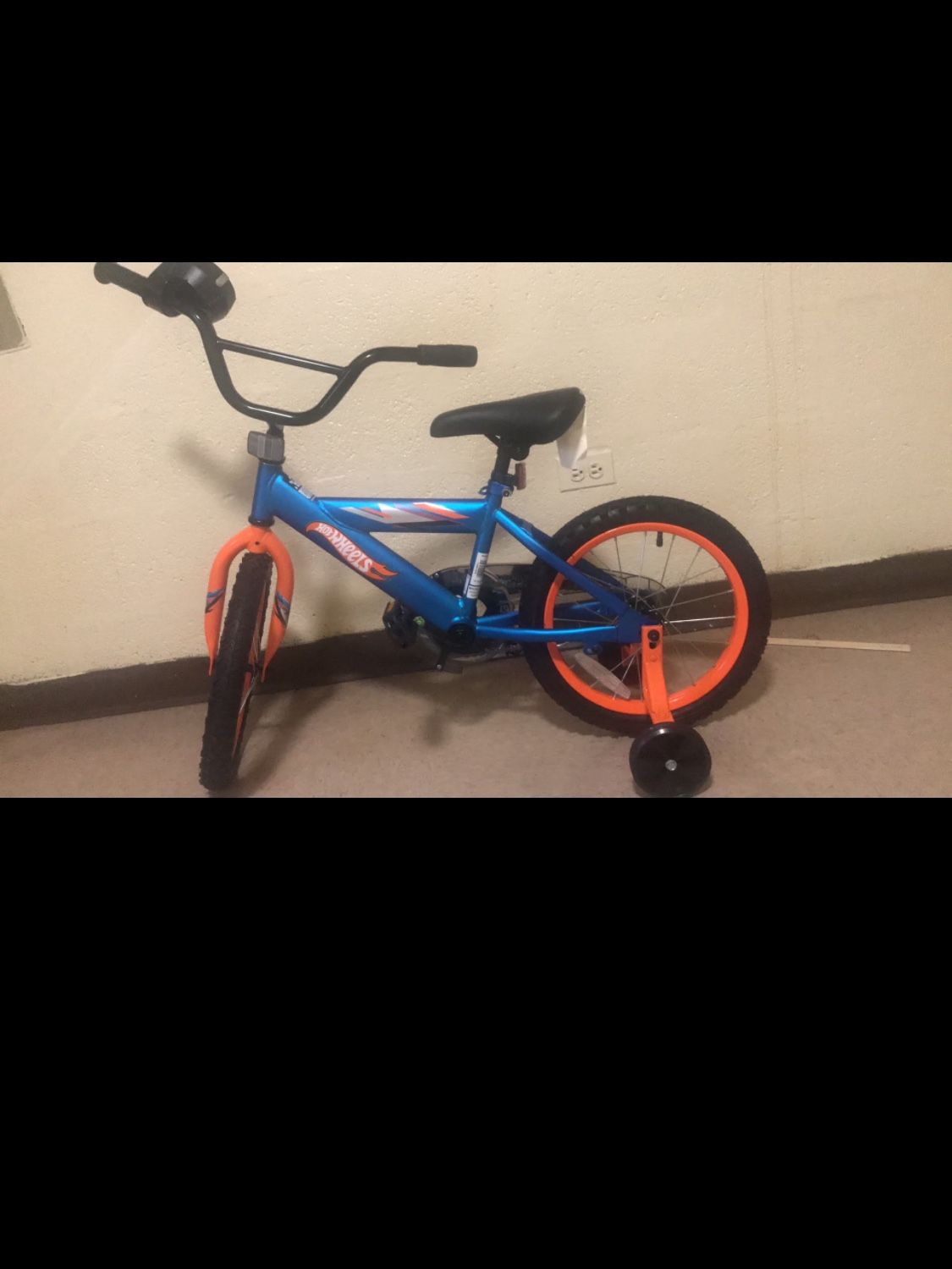 Boys Hot Wheel Bike