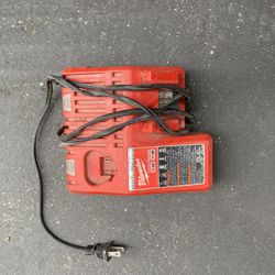 Milwaukee M18 Charger