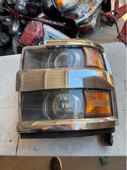 Chevy Silverado 2500 Left Headlight Oem