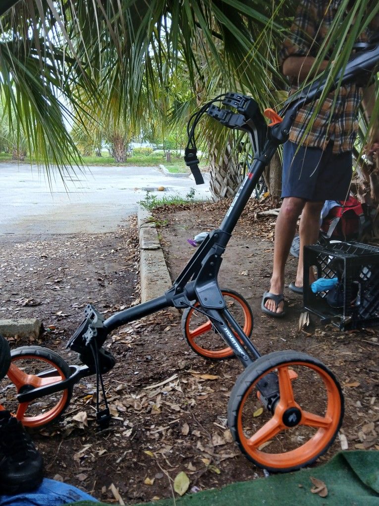 Tore treck cube golf push cart