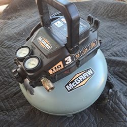 3 GALLONS COMPRESSOR 