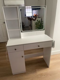 White Vanity Table with Mirror