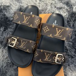 Louis Vuitton Slides / Sandals 