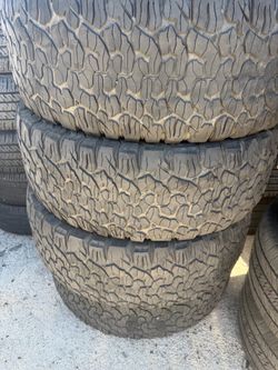 (4) 315/70R17 LT  SET OF USED TIRES BFGOODRICH 60% LIFE !!!