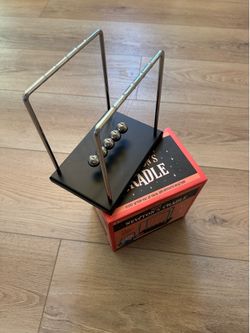 Science in Motion – Deluxe Newton’s Cradle Brand new never used