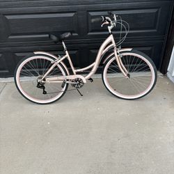 Woman’s 7 Speed Cruiser Bike 