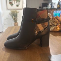 Burberry Boots 