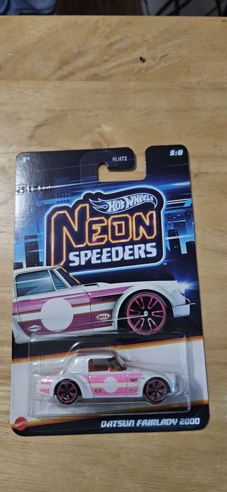 Hotwheels Datsun Fairlady 2000 (Neon Speeders)