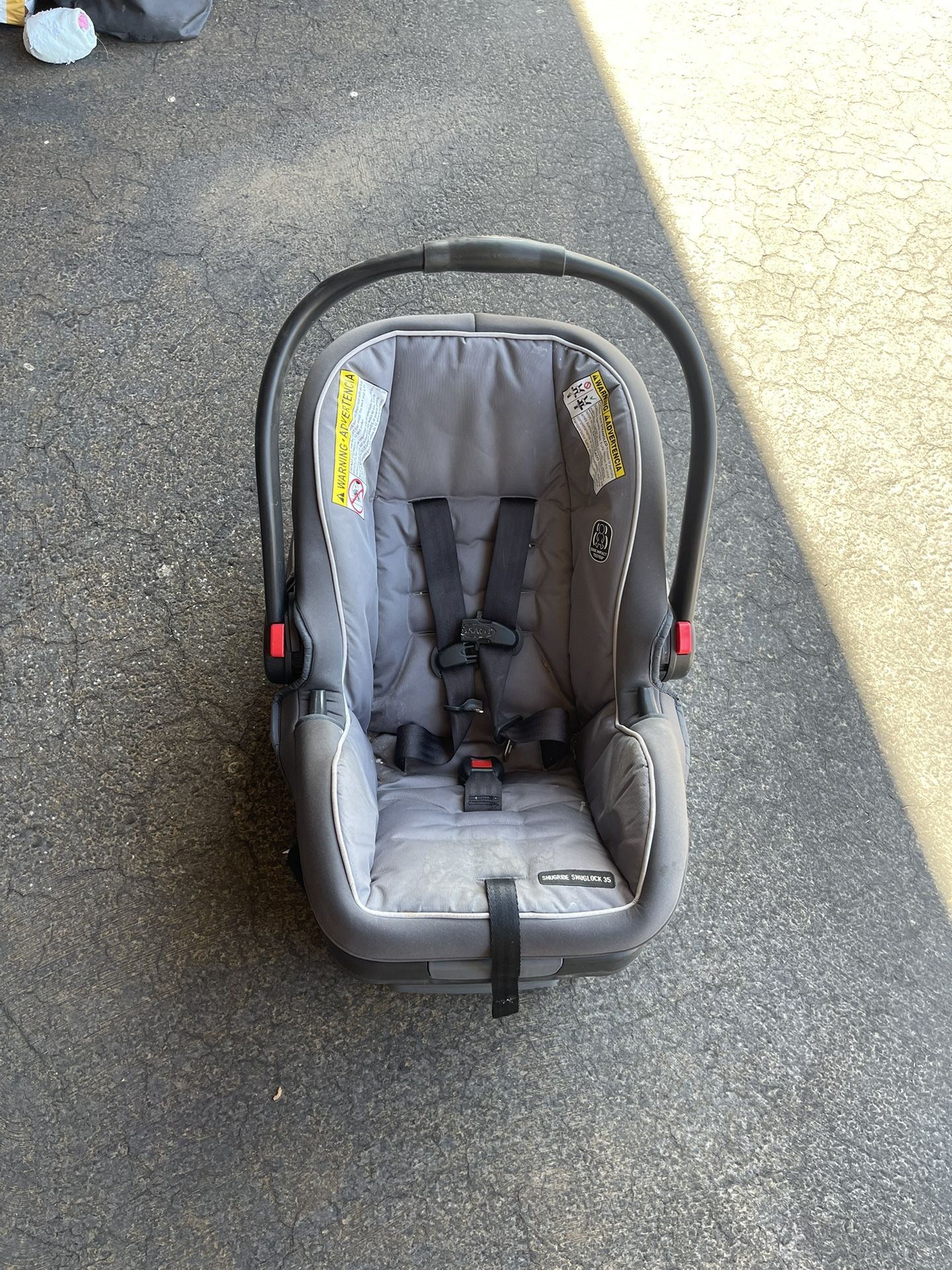 Graco  Infant Car seat 