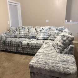 New in Box Beautiful Fluffy Sectional couch $10DOWN